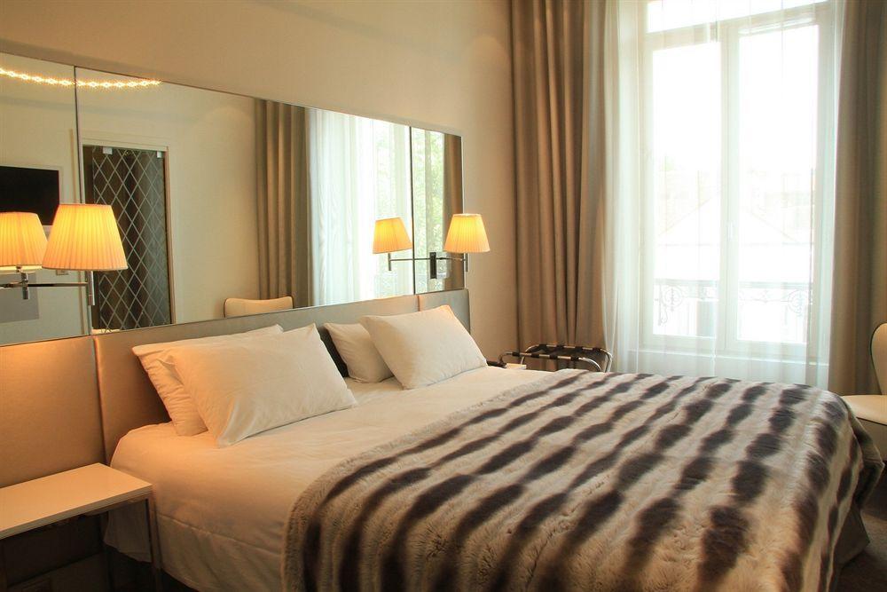 Le Cesar Hotel Провен Екстериор снимка