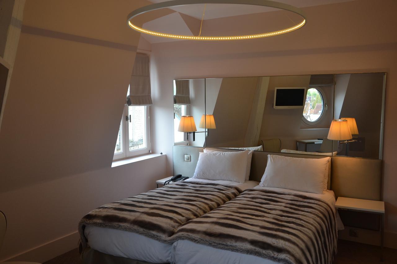 Le Cesar Hotel Провен Екстериор снимка