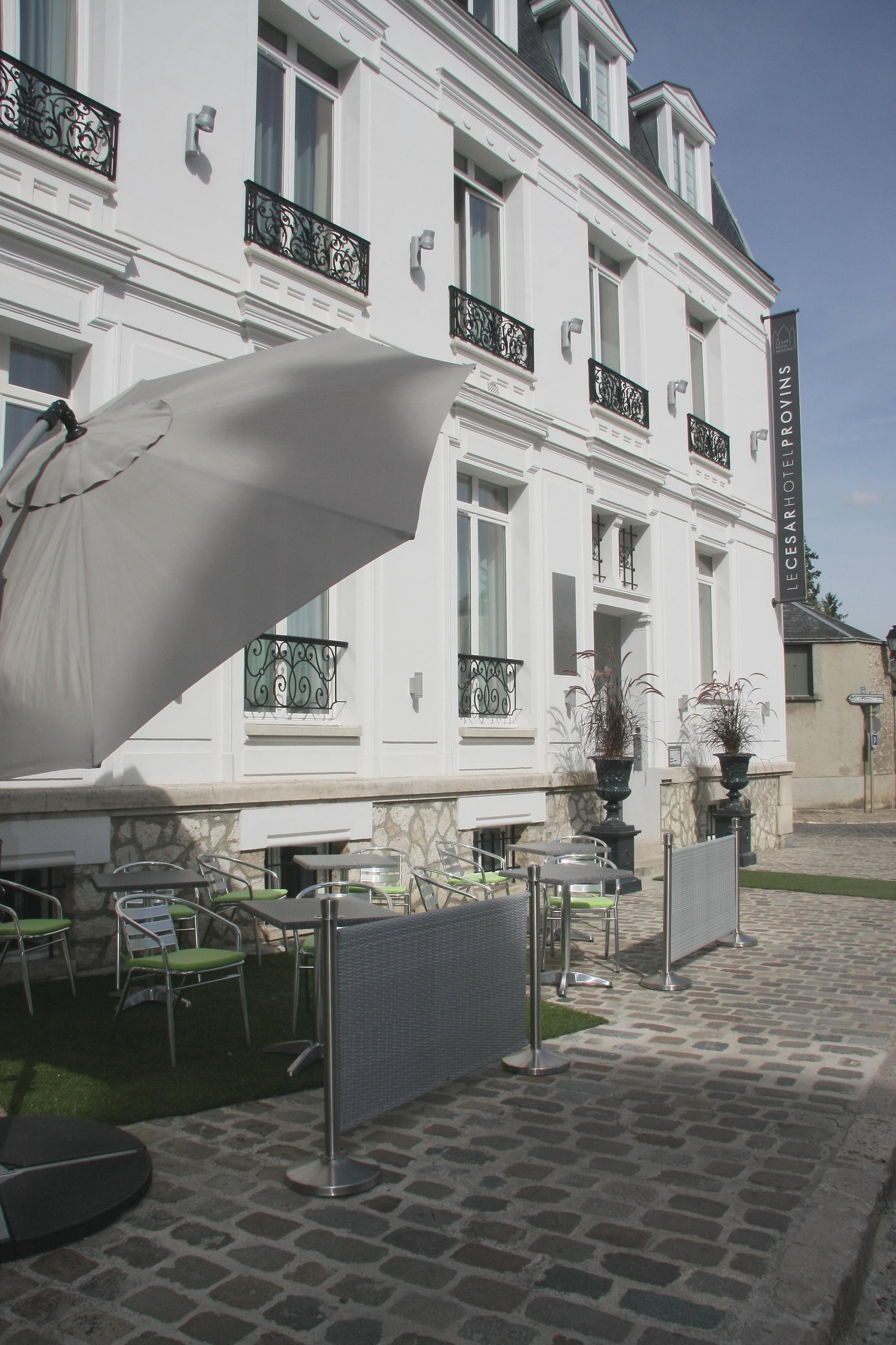 Le Cesar Hotel Провен Екстериор снимка