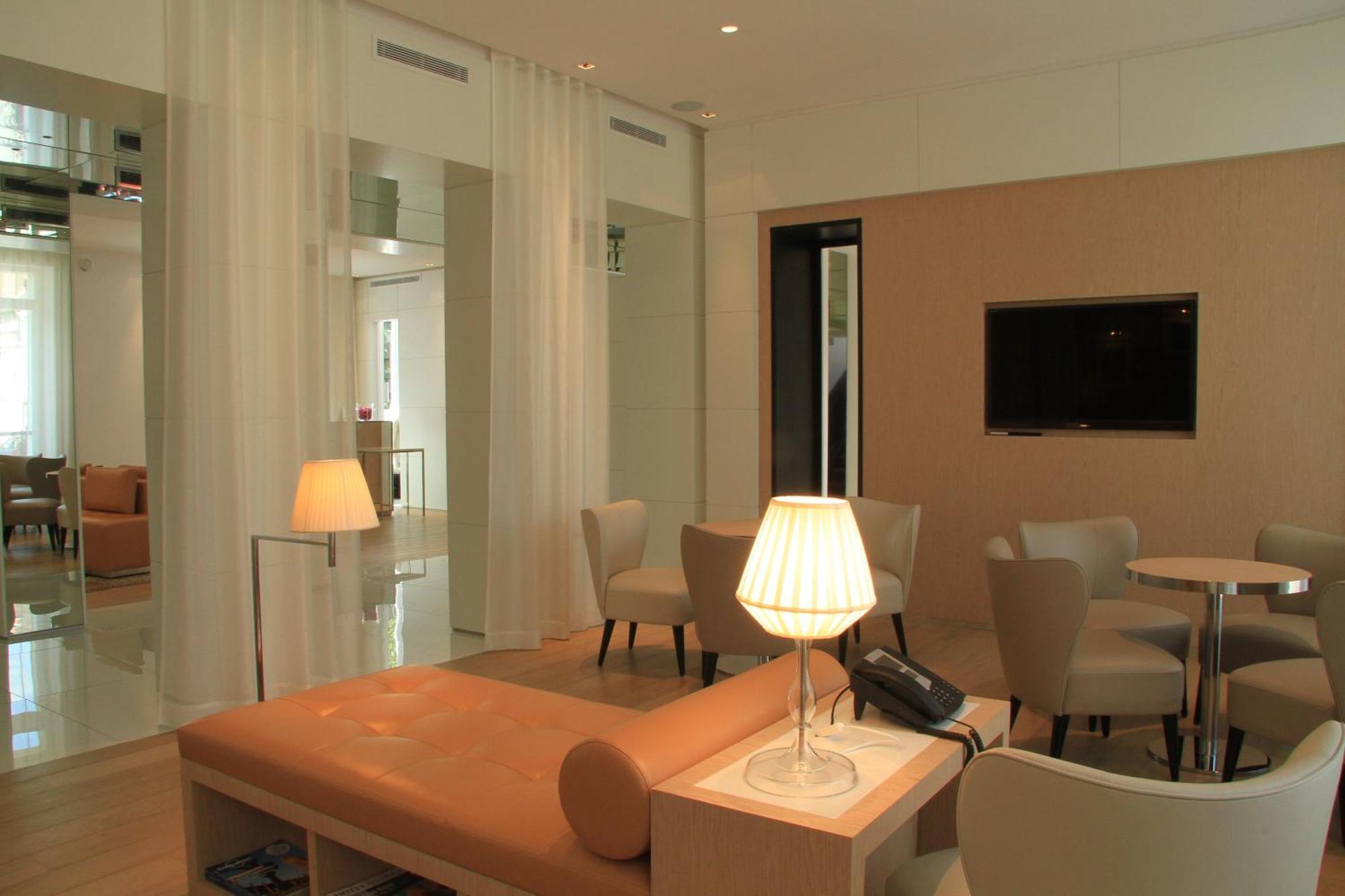 Le Cesar Hotel Провен Екстериор снимка