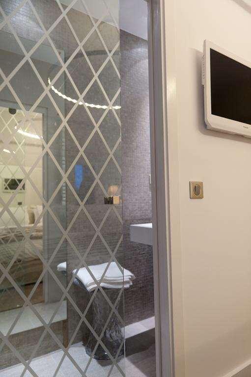 Le Cesar Hotel Провен Стая снимка
