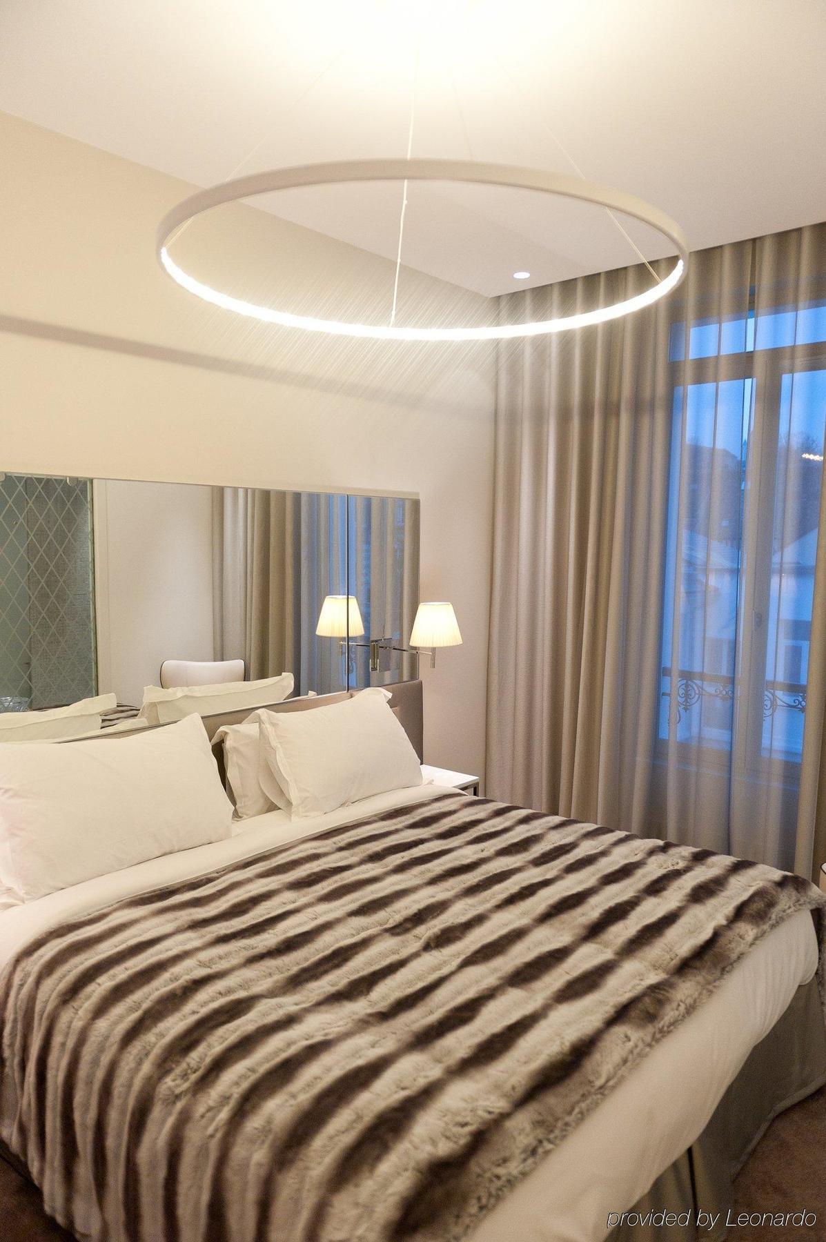 Le Cesar Hotel Провен Екстериор снимка